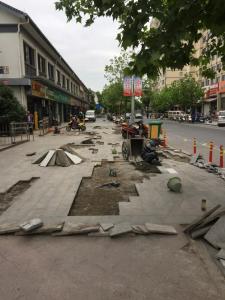 迅速整修違停損壞路面，居民紛紛點贊！